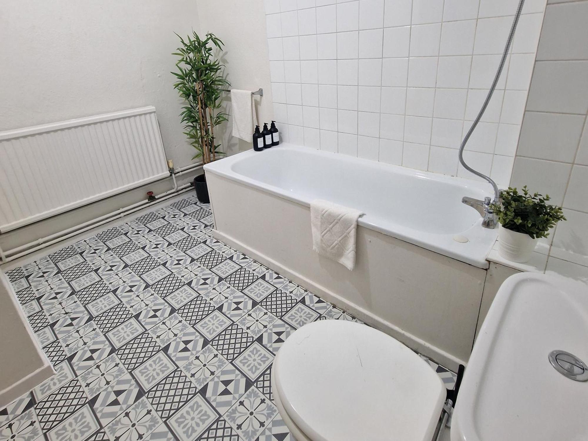 Central Location London Bagian luar foto