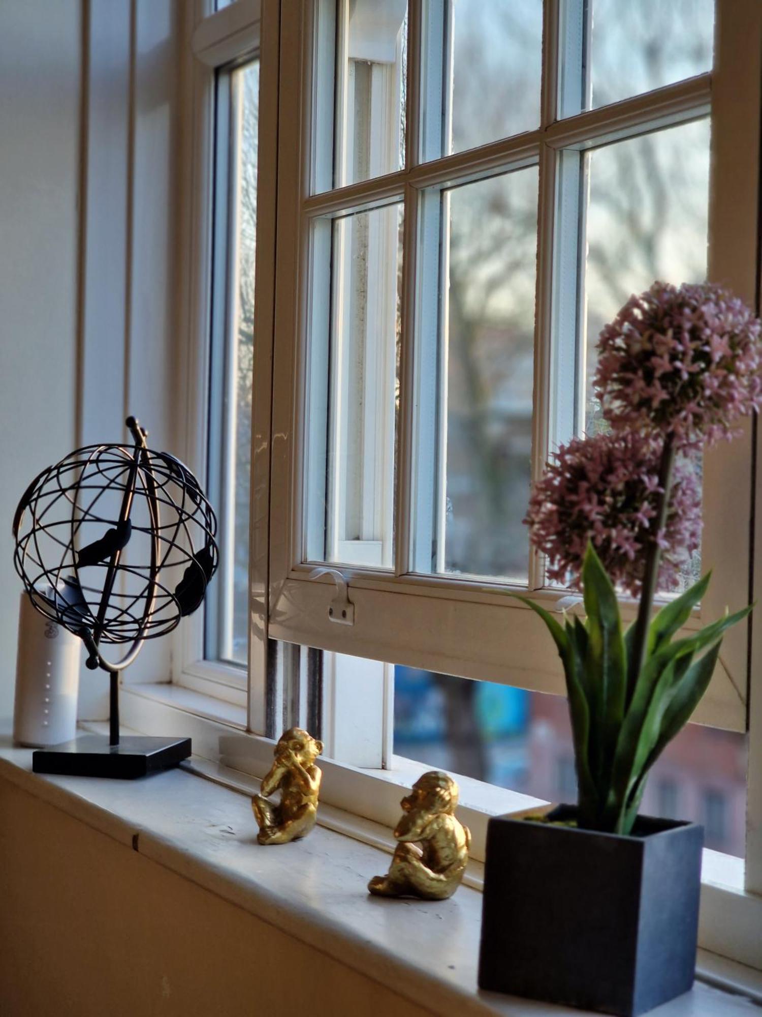 Central Location London Bagian luar foto
